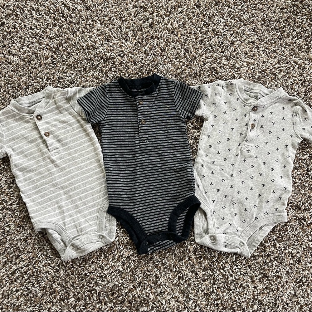 3-6M✨Short Sleeve Henley Bodysuit Onesies - Set of 3